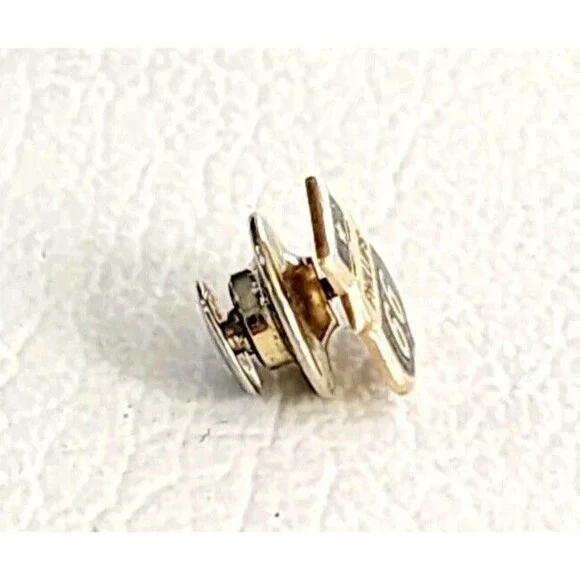 VINTAGE PHILLIPS 66 SERVICE PIN 1OK GOLD  1.06g 11mm - Picture 2 of 6